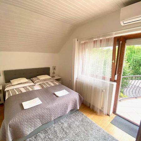 Do-Ti Apartmanhaz בלטונללה מראה חיצוני תמונה
