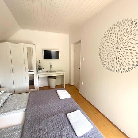 Do-Ti Apartmanhaz בלטונללה מראה חיצוני תמונה