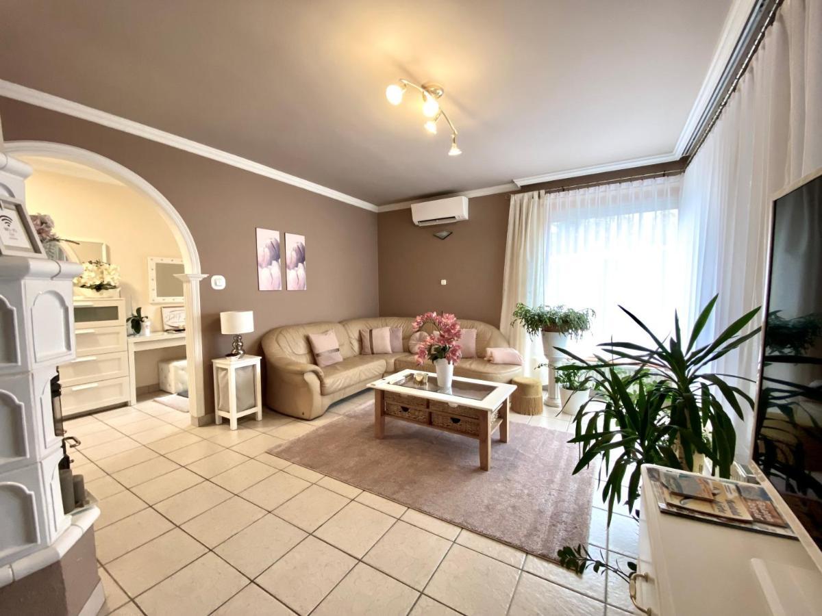 Do-Ti Apartmanhaz בלטונללה מראה חיצוני תמונה