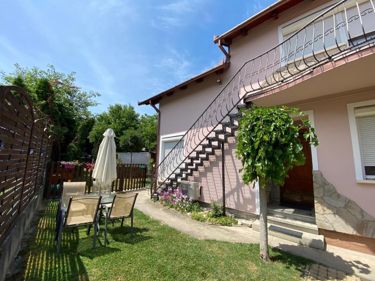 Do-Ti Apartmanhaz בלטונללה מראה חיצוני תמונה