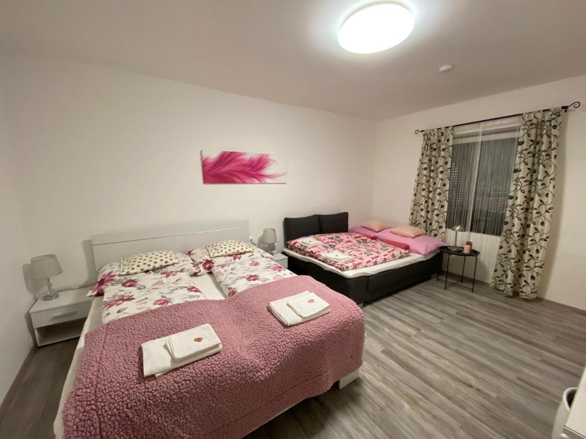 Do-Ti Apartmanhaz בלטונללה מראה חיצוני תמונה