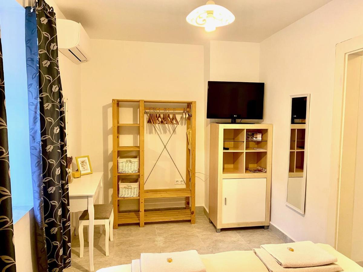 Do-Ti Apartmanhaz בלטונללה מראה חיצוני תמונה