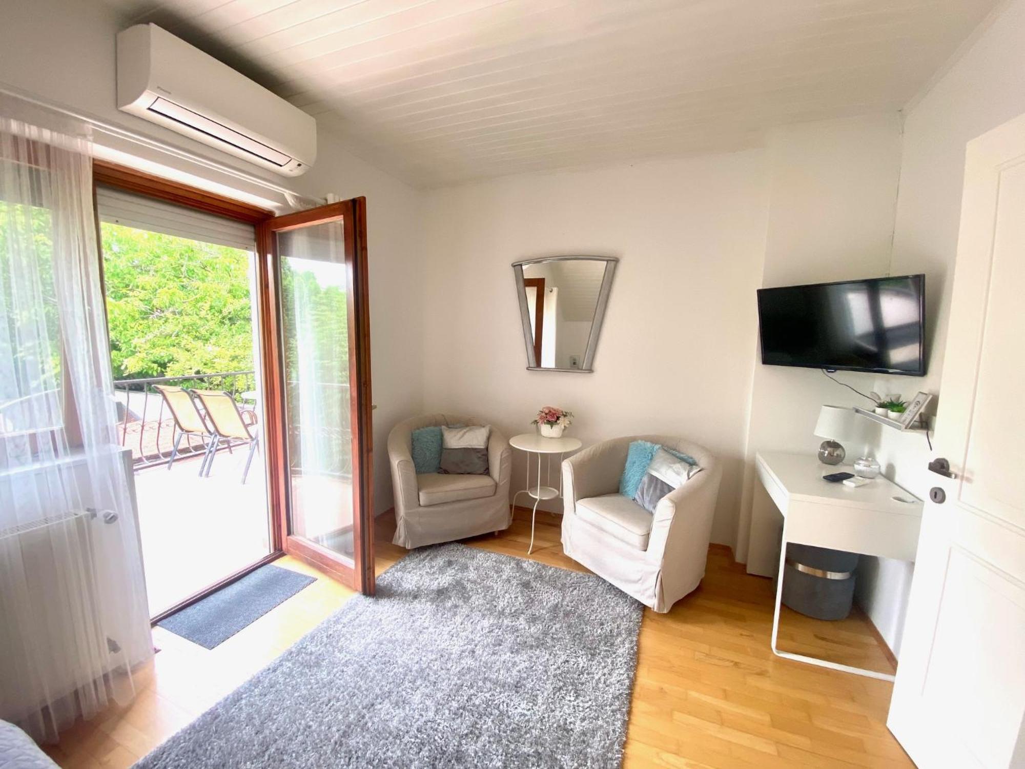 Do-Ti Apartmanhaz בלטונללה מראה חיצוני תמונה