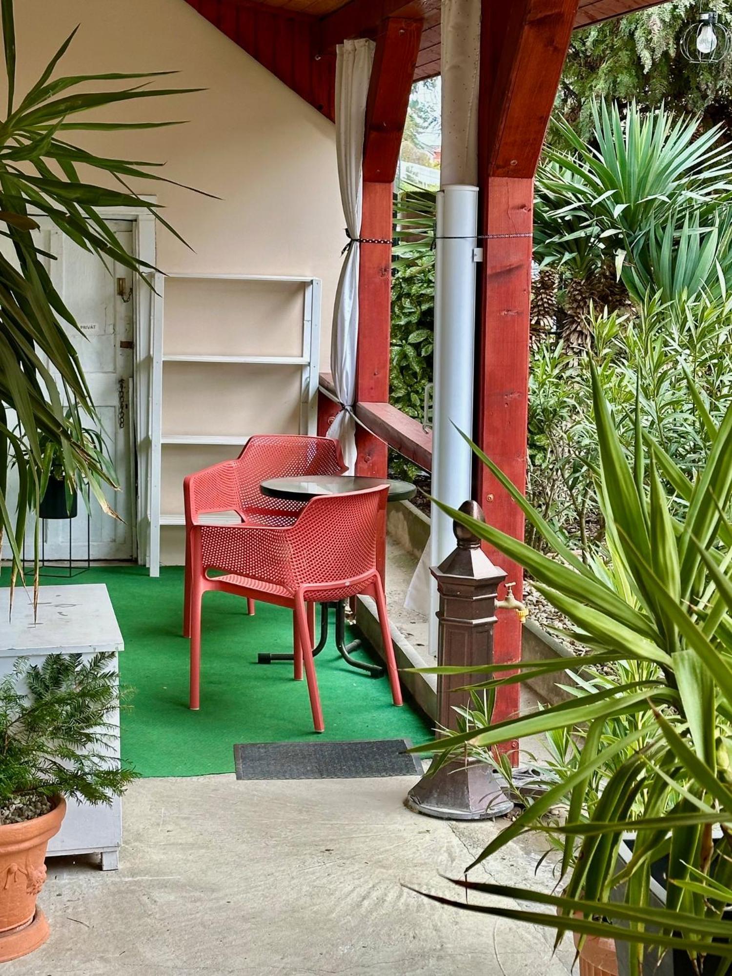 Do-Ti Apartmanhaz בלטונללה מראה חיצוני תמונה