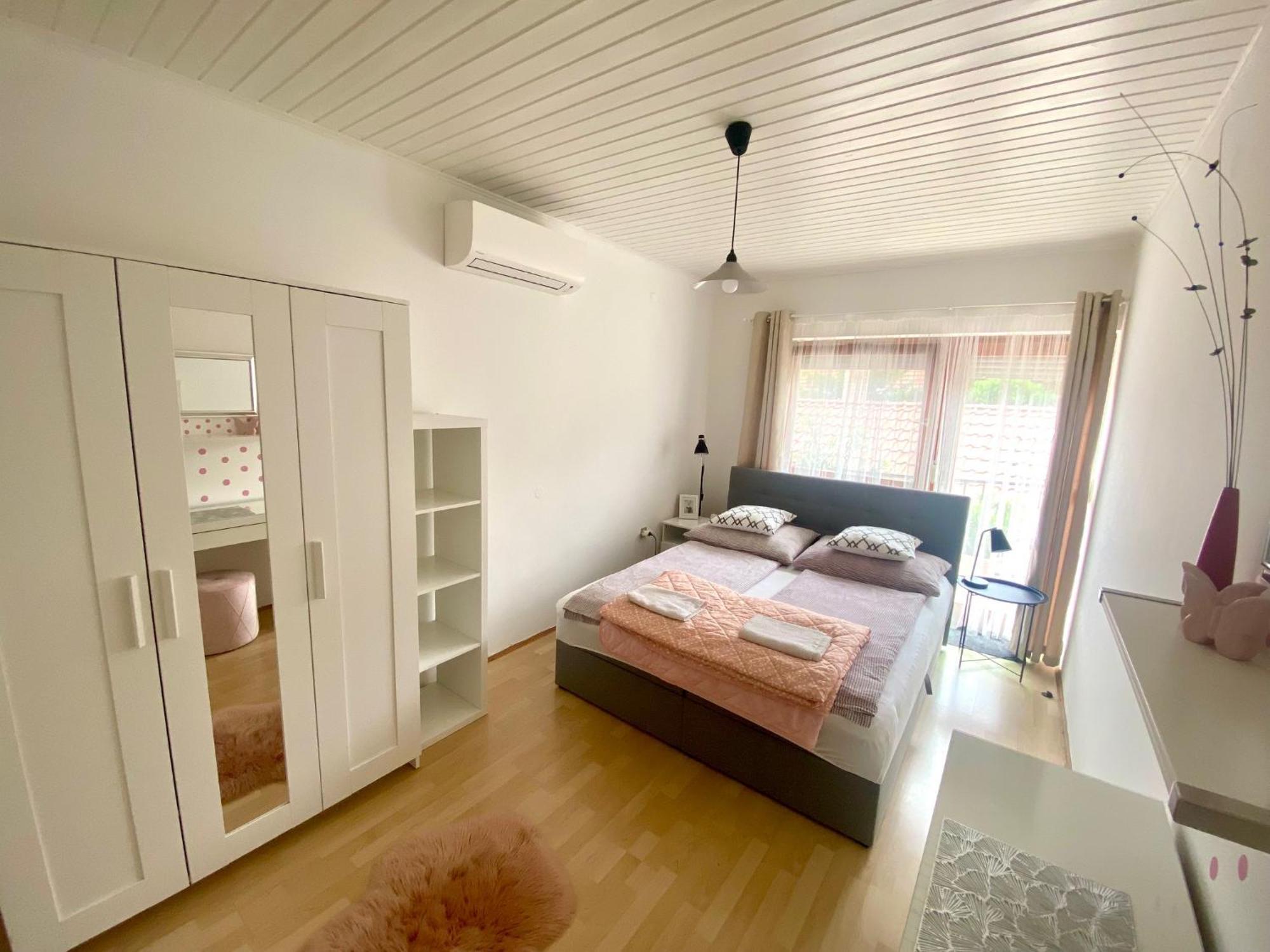 Do-Ti Apartmanhaz בלטונללה מראה חיצוני תמונה